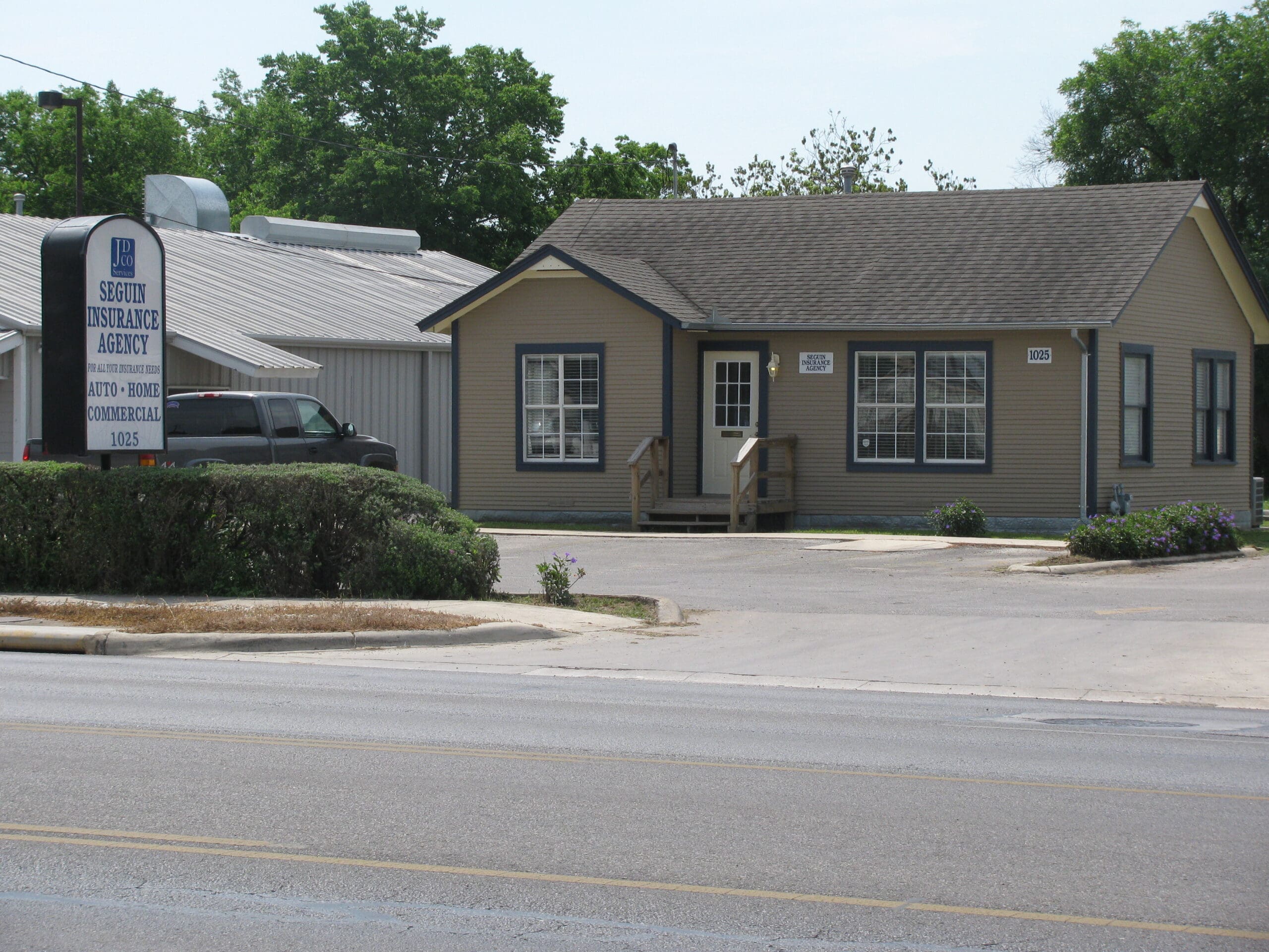 Image of Seguin Office